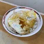 天天利美食坊 - 料理写真:魯肉飯の玉子のせ（小）