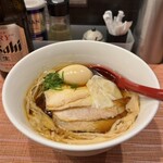 麺屋 かなで - 特製鶏の中華そば¥1200、瓶ビール（中）¥550