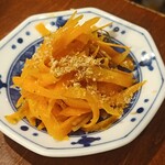 酒と肴 ひらの - お通しの にんじんしりしり