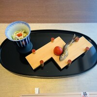 ANAクラウンプラザホテル岡山 和食ダイニング廚洊 - 干し椎茸と水菜の白和え、若鮎の燻製、ミニトマトの蜜煮