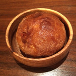 カセント - 2014年9月再訪。サマーシュさんのパン２。エメンタルチーズソースと。