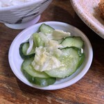 とんかつ かつせい - お新香。