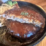 えびす食堂 - ハンバーグ断面