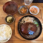 えびす食堂 - ハンバーグ　デミグラスソース定食