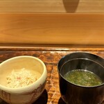 鮨 三心 - お食事タイムw赤だしとべったら。