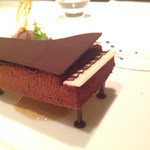 CROWN - ピアノのデザート