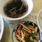 龍の子 - ミョウガとワカメのスープと花椒が香るお新香