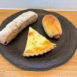 田んぼのとなり - 