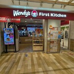 ウェンディーズ・ファーストキッチン - 店舗外観。