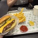 シェイクシャック 新宿サザンテラス - 