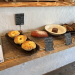 天然こうぼぱん とことこ - クリームぱんなちゃん、キットカット、旨しニャロメ‼︎