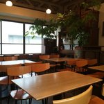 シンハ - テーブル席