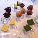 レストラン サンパウ - 10種類のプティフール