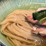 麺創房LEO - ・昆布水のつけそば 1,380円/税込
(名古屋コーチン 半玉付き)
