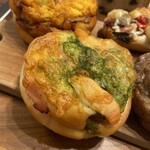 TOAST - サーモンジェノベーゼのハムロール他ズーム