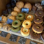 TOAST - 陳列棚の品々