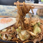 フォレストカフェ - 焼きそば麺リフト♪