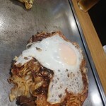 凡 トアロード店 - すじもだん(ミニサイズ)＋たまご焼きトッピング100円