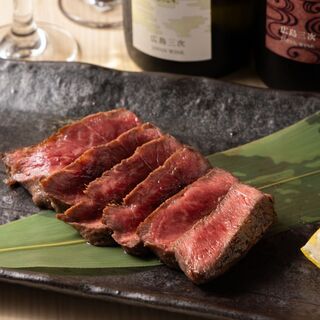 “広島ならでは”を選りすぐった日本酒とワインはお肉と相性◎