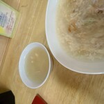 マーボー＆たんたん麺の店 シェ☆シェ - スープ到着‼️