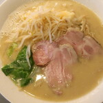 麺屋チクワ - 料理写真:二郎系ヤサイモヤシラーメン（大盛）