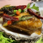 中国料理 旬輝 - 岩牡蠣。この辺から腹がいっぱいにw