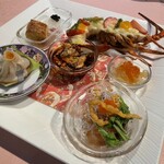 中国料理 旬輝 - 前菜。燕の巣やら、伊勢海老やら、キャビアやら。いやもうこれがメインですw