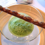 レストラン サンパウ - ピストゥスープ　ひまわりとかぼちゃの種のスパイシースティック