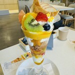 ホシ フルーツ - 15層のホシフルミックスパフェ 1400円