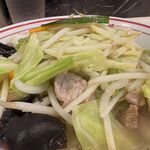 蒙古タンメン中本 - 熱々の野菜アップ