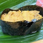 亀庄寿司 - 藍島産紫ウニ