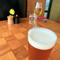 ザ タヴァン グリル＆ラウンジ - 