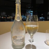 ベージュ アラン・デュカス 東京 - 