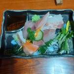 旬の味 ごろさや -   キンメ、カンパチ、サーモン、コウイカ etc