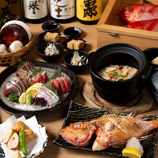 Plentiful Banquet Course <7 dishes> starting from 5,000 yen.