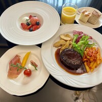 お子様ランチ（小学生のお子様迄）