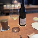 しろ - ハーフペアリング
      ❼ CAVE D'OCCI カーブドッチ / かわうそ
      （アルバリーニョ）2023　