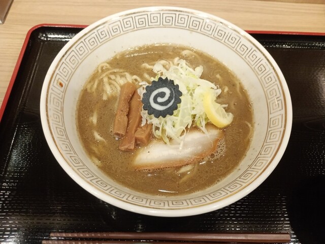 弘前煮干し中華そばスタンド ニボる? - 南新宿/ラーメン | 食べログ