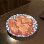 本格焼肉・もつ鍋 肉衛門 - 