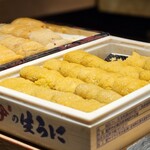 秋葉原 鮨 上村 - バフンウニとムラサキウニ