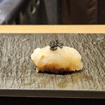 秋葉原 鮨 上村 - 白えび キャビアのせ