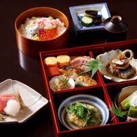 【当日ご利用OK　静水香の昼膳】  選べるおばんざい付き 松花堂ランチ　撫子