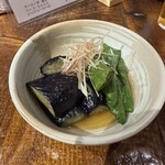 鎗屋町 つぶらや - ナスと万願寺煮浸し。出汁抜群