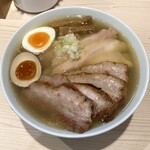 らーめん 藁 - 特製しおらーめん めん大盛
                                トッピング:チャーシュー