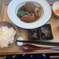 近江牛もりしま 寛閑観ここ滋賀店 - 