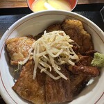 納屋橋 ホルモン - 
