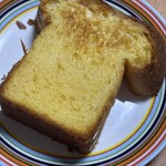 ラトリエ ドゥ ノノ - ブリオッシュ　断面　焼成後