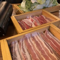 しゃぶしゃぶ・創作料理居酒屋 豚吟 栄店 - 