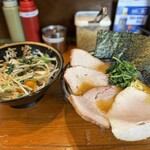 ラーメン 末廣家 - 