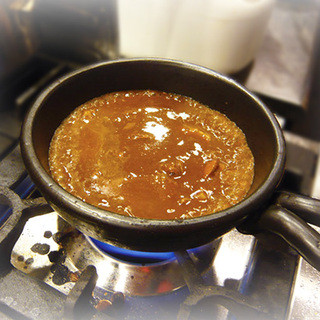 近江屋のカレーは全てアツアツ・グツグツの土鍋カレーです！！